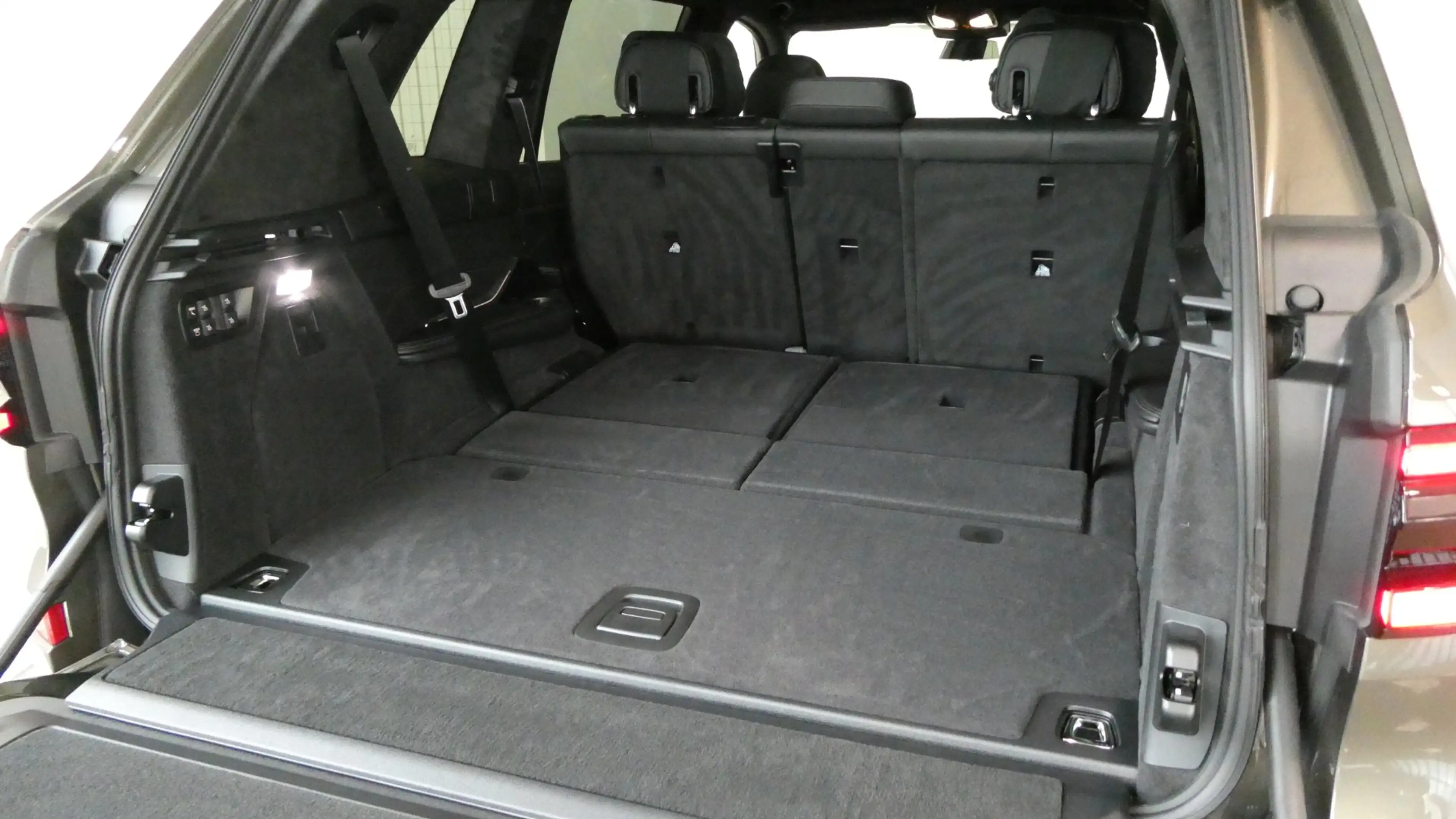 BMW X7 xDrive40d 48V M-Sportpaket Pro — photo 8