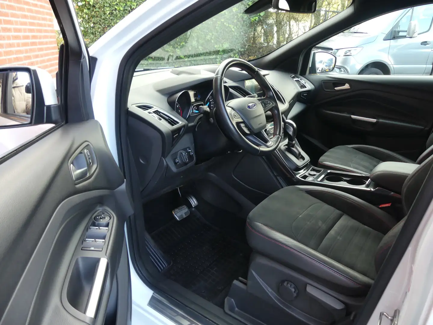 Ford Kuga 1.5 EcoBoost ST Line / Trekhaak Blanc - 2