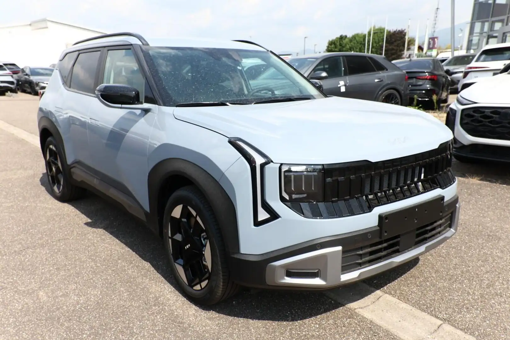 Kia Seltos MT Vision DesignP SHZ Carplay Keyl LM18 132 kW ... Grau - 2