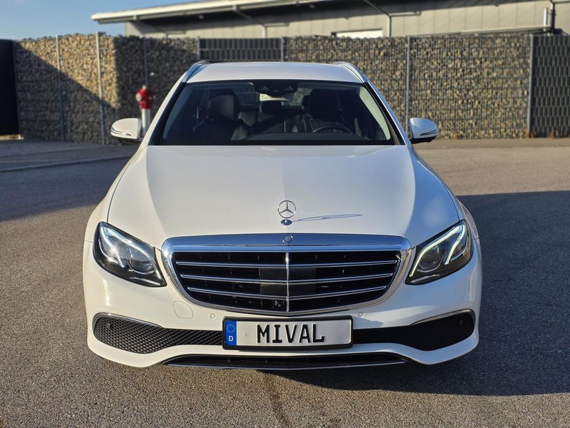 Mercedes-Benz E 400 E400 4Matic/Airmatic/Multibeam/Distronic/Standh. — photo 2