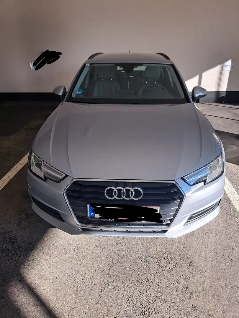 Audi A4 Avant 2,0 TDI Design S-tronic Grau - 1
