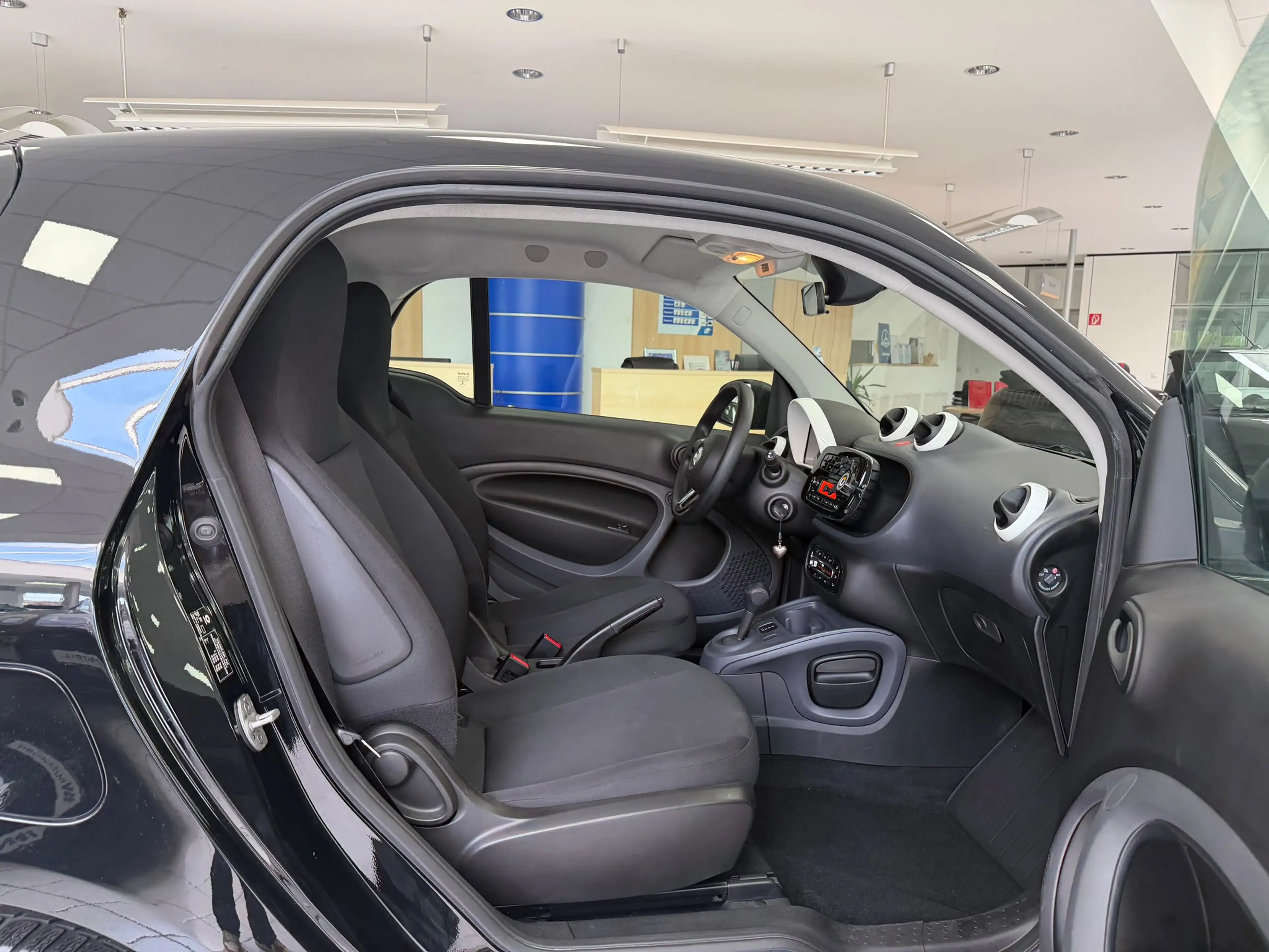 smart forTwo Coupe AUTOMATIK*KLIMA*2019*BLUETOOTH* — photo 14
