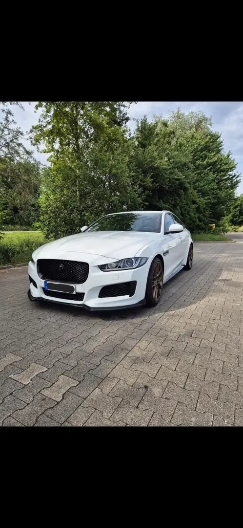 Jaguar XE S Weiß - 1