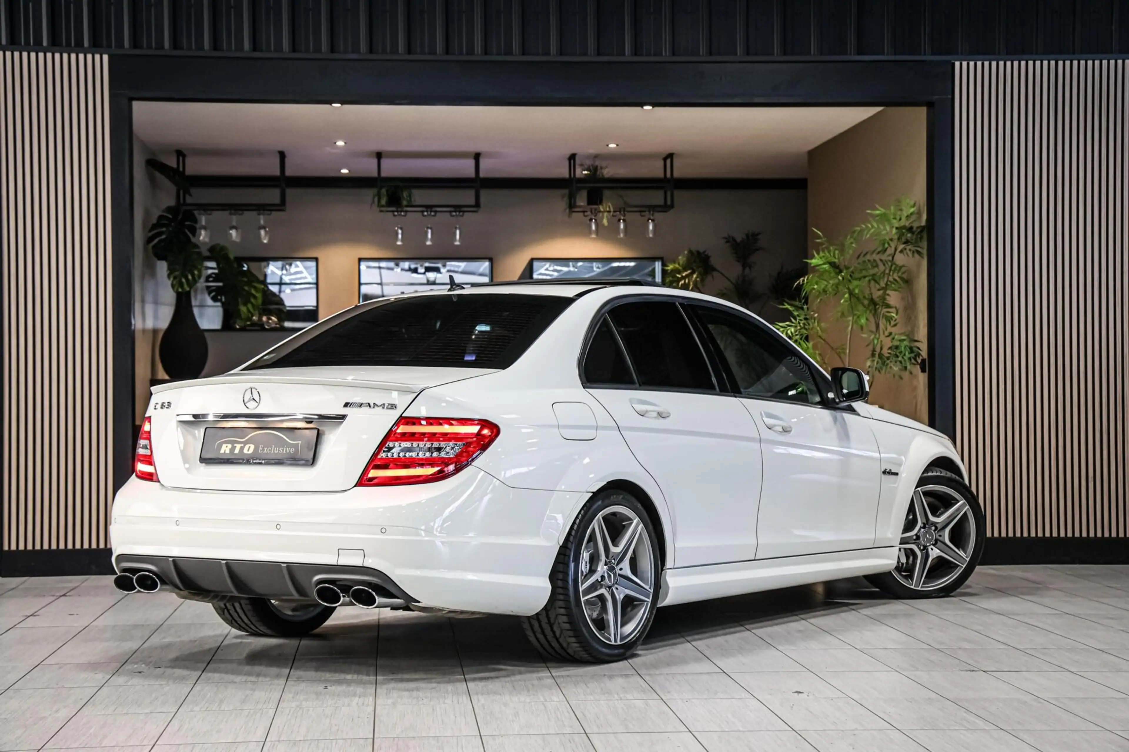 Mercedes-Benz C 63 AMG 63|originele lak|Carplay|Schuif/kantel — photo 5