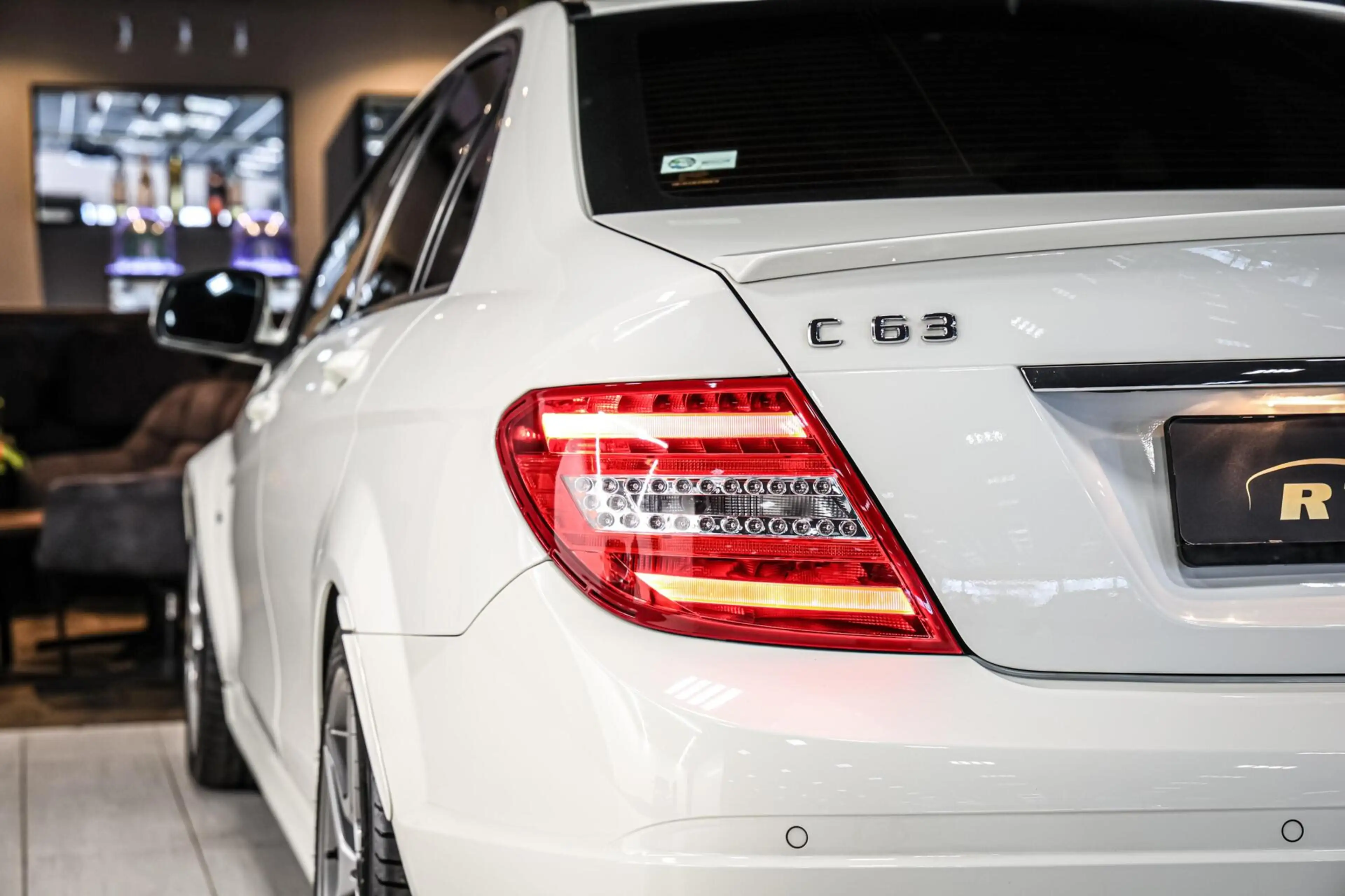 Mercedes-Benz C 63 AMG 63|originele lak|Carplay|Schuif/kantel — photo 13