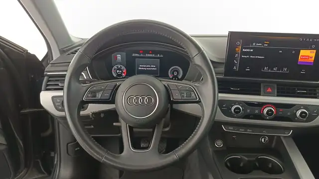 Audi A4 view 13