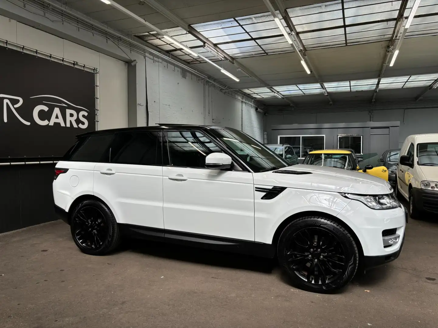 Land Rover Range Rover Sport 3.0 TDV6 HSE Dynamic Wit - 2