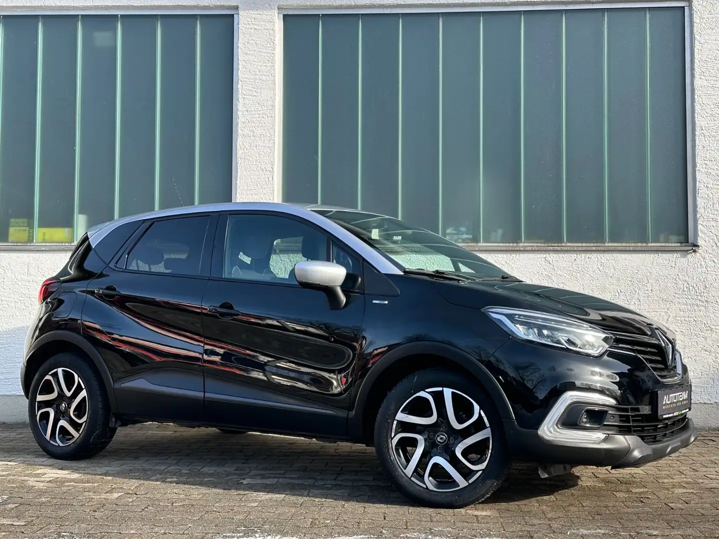 Renault Captur BOSE Edition*LED*Automatik* Schwarz - 2
