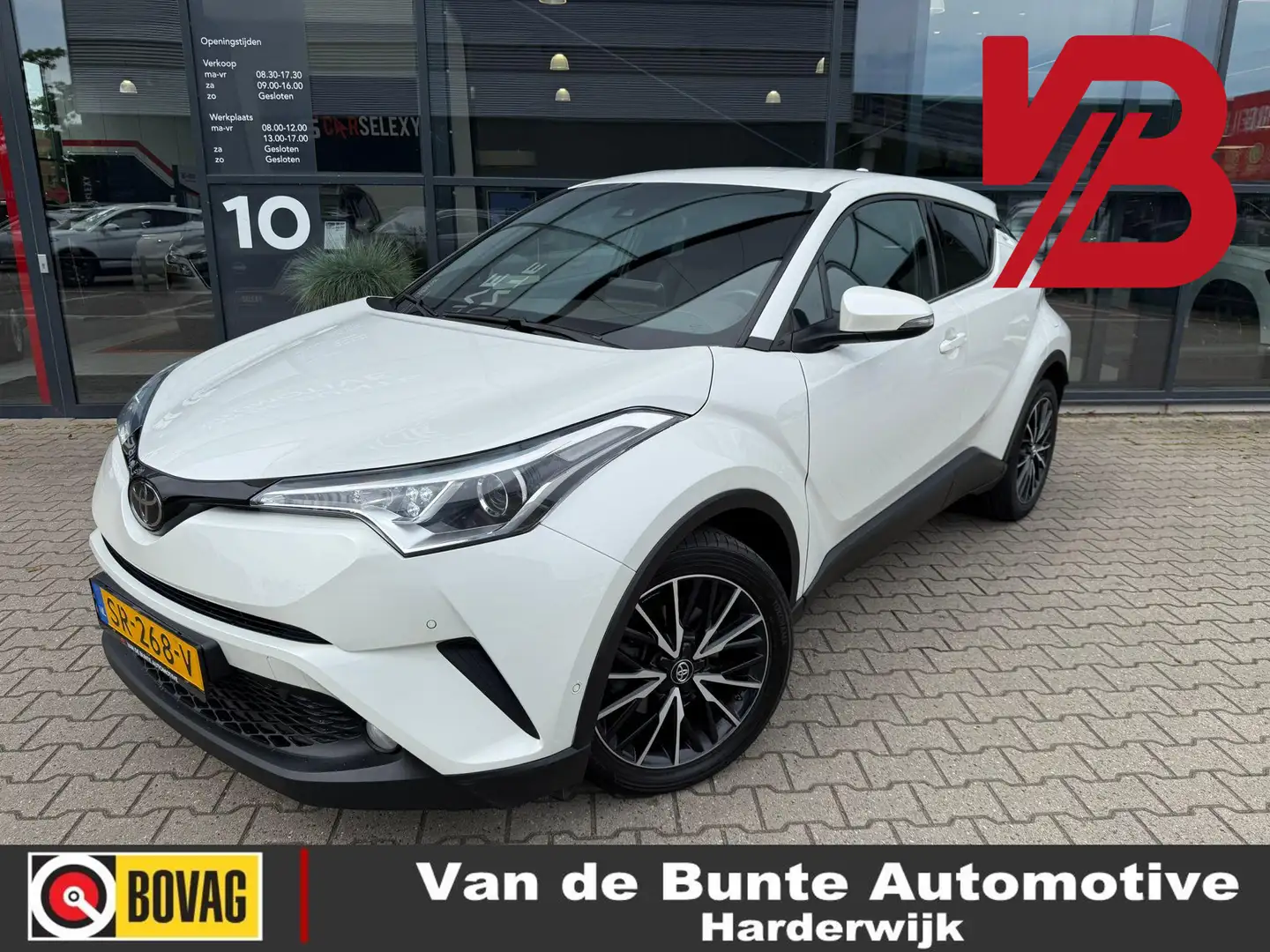 Toyota C-HR 1.2 Executive *Trekhaak & ACC* Wit - 1