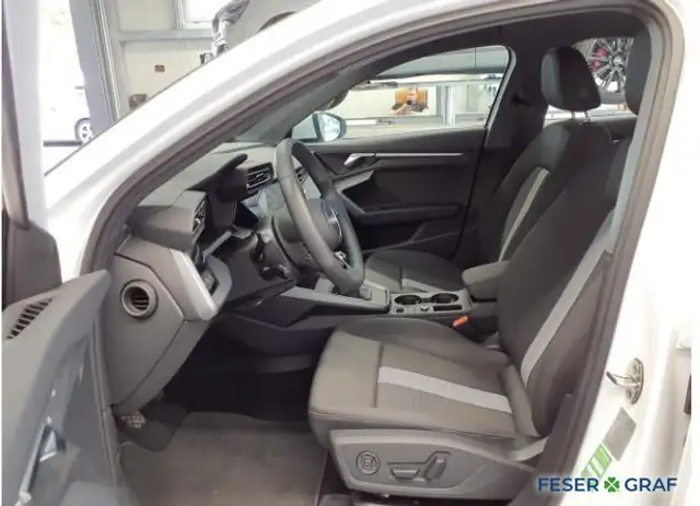 Audi A3 view 4