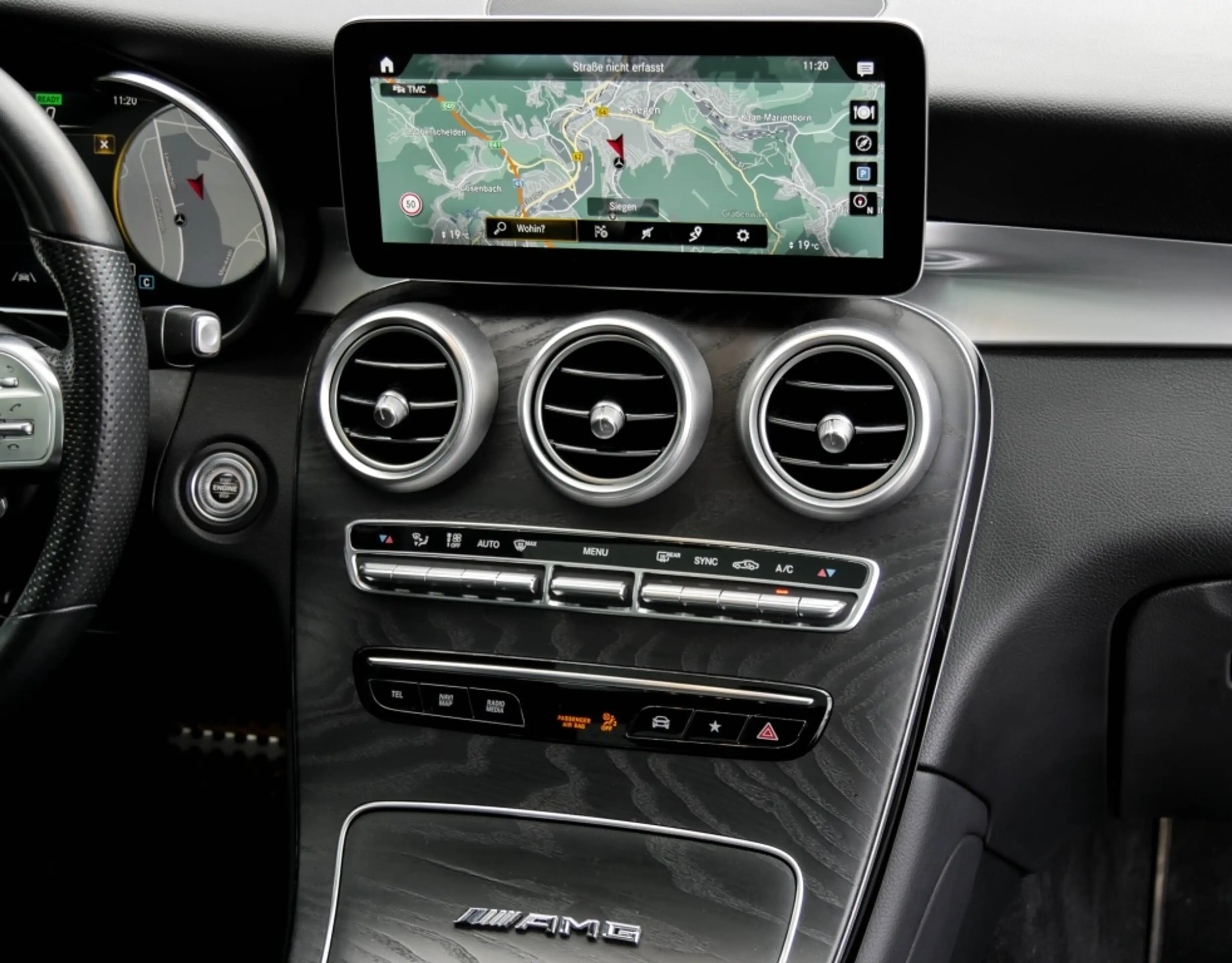 Mercedes-Benz GLC 200 4M AMG-Sport/Pano/AHK/Night/Distr/Totw — photo 8
