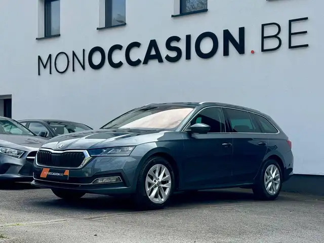 Skoda Octavia 2.0d AUTO COCKPIT CARPLAY GPS CAMERA ATT. REMORQUE