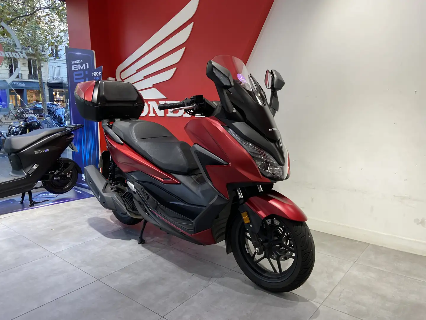 Honda Forza 125 Rojo - 2