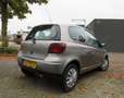 Toyota Yaris 1.0 VVT-i Idols NWE. APK / 103.756 KM NAP Gris - thumbnail 3