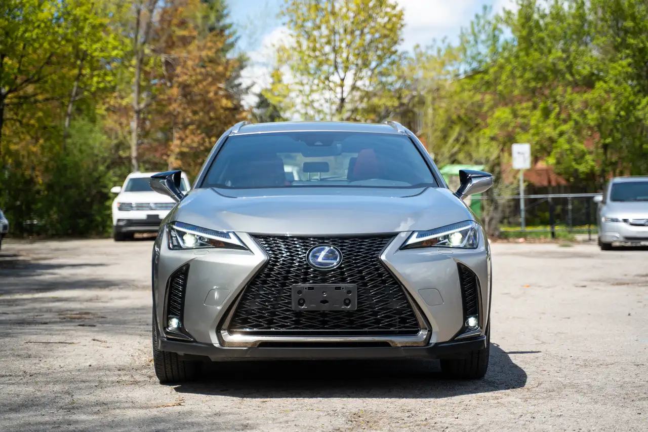 Lexus UX снимка Lexus UX