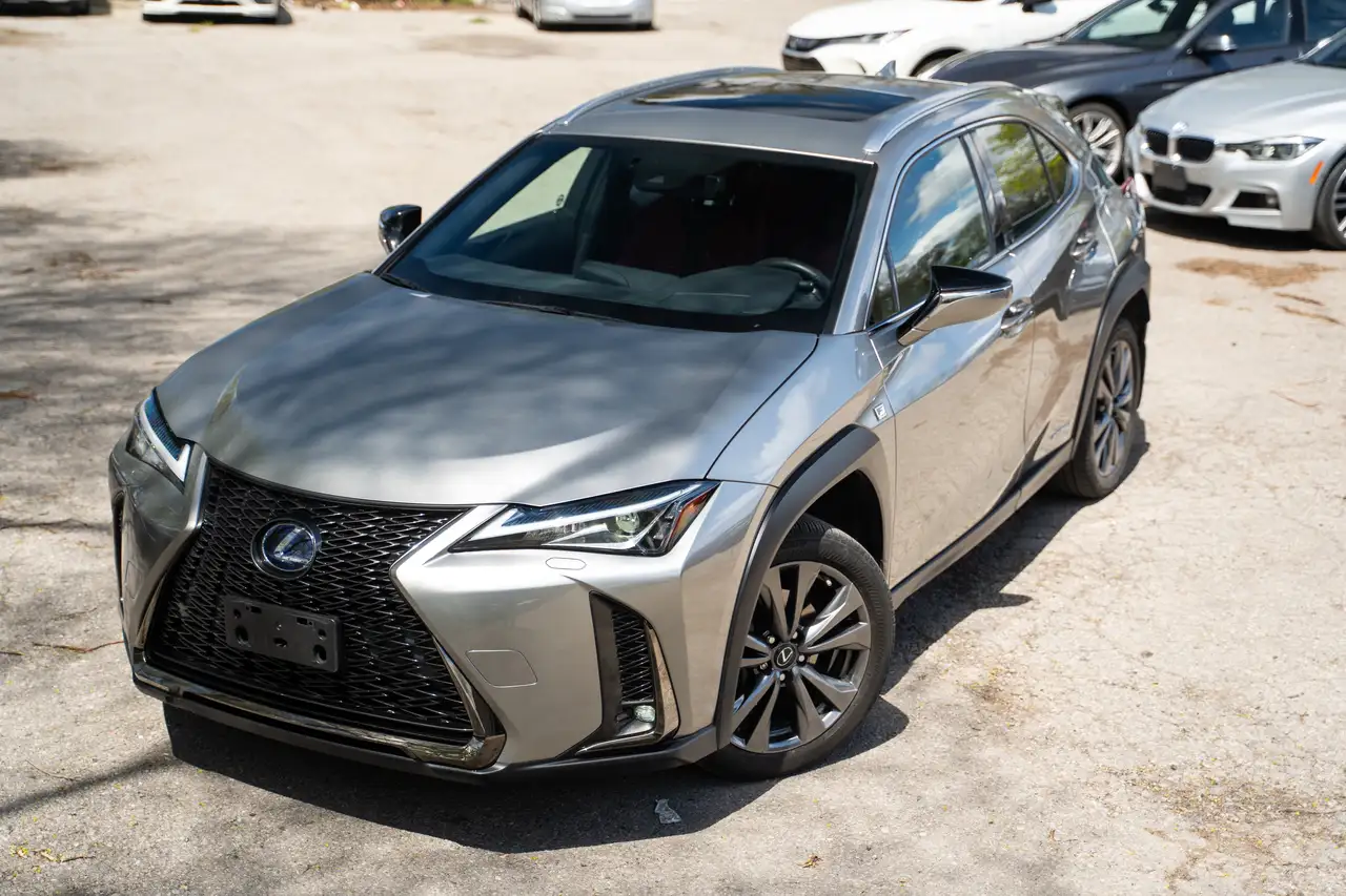 Lexus UX снимка Lexus UX