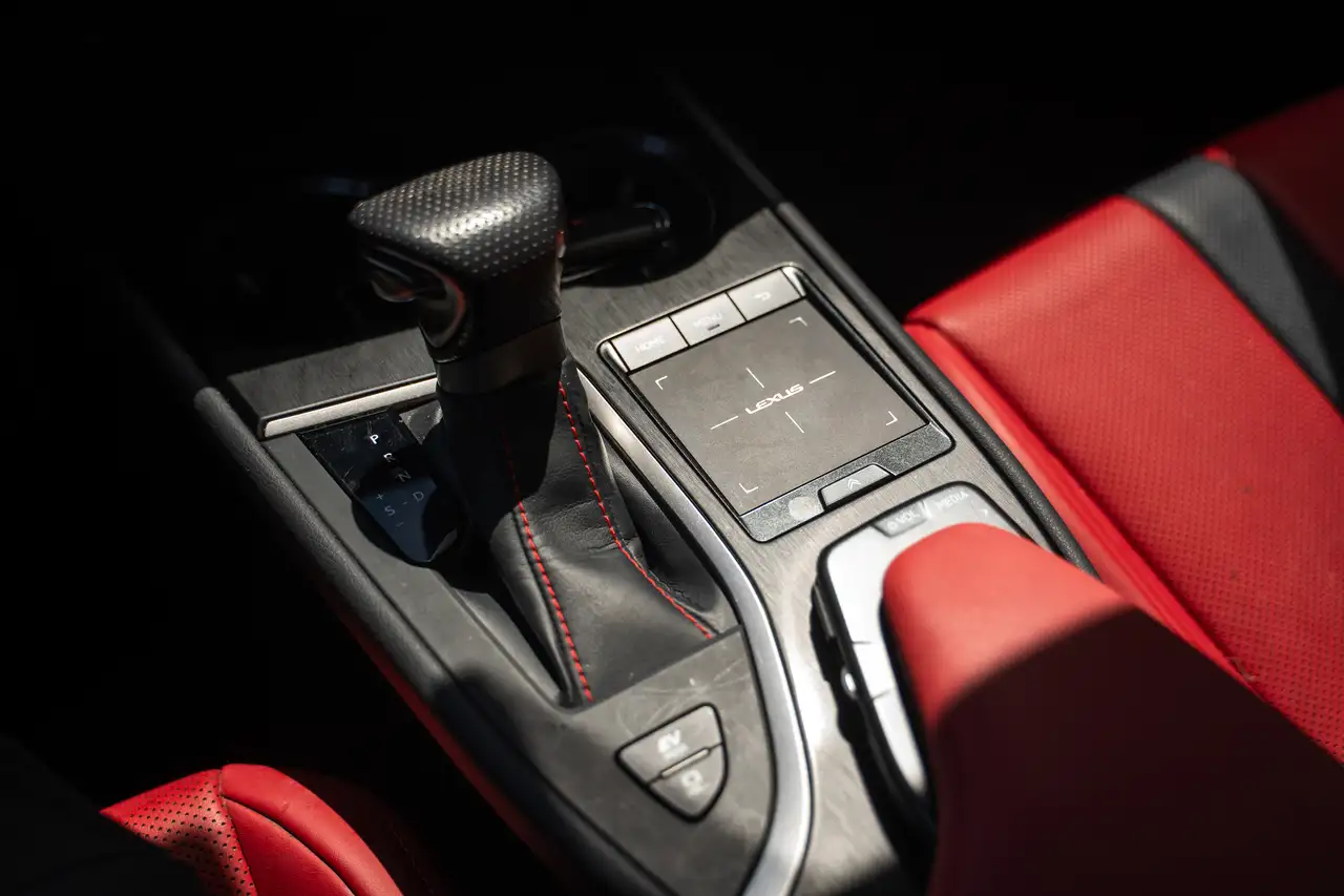 Lexus UX снимка Lexus UX
