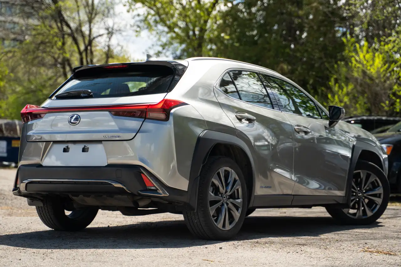 Lexus UX снимка Lexus UX