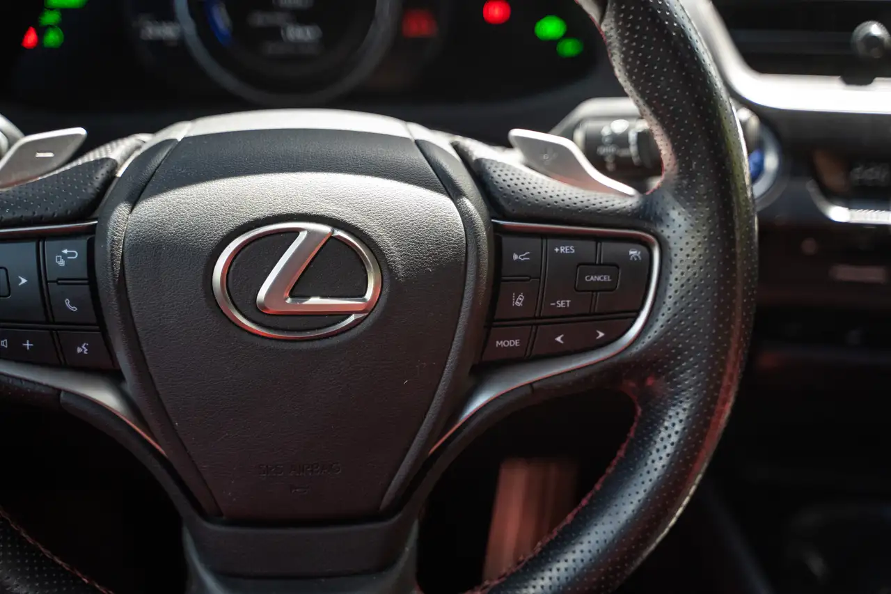 Lexus UX снимка Lexus UX