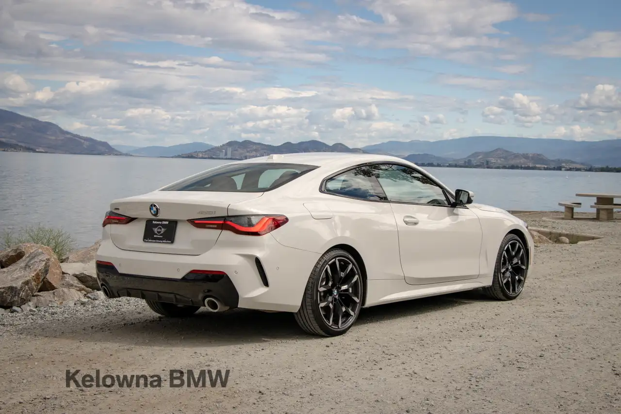 BMW 4 Series снимка BMW 4 Series