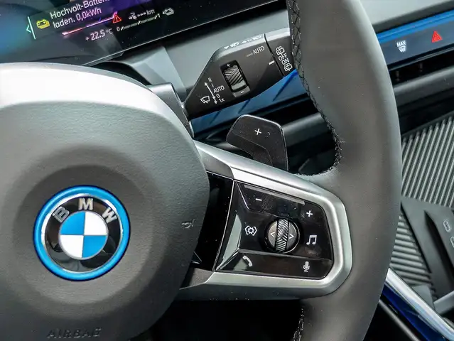 BMW X3 view 11