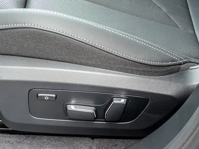 BMW X3 view 13