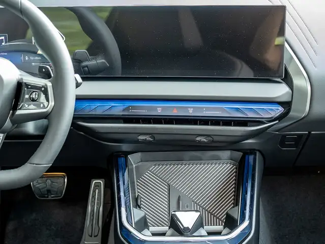 BMW X3 view 6