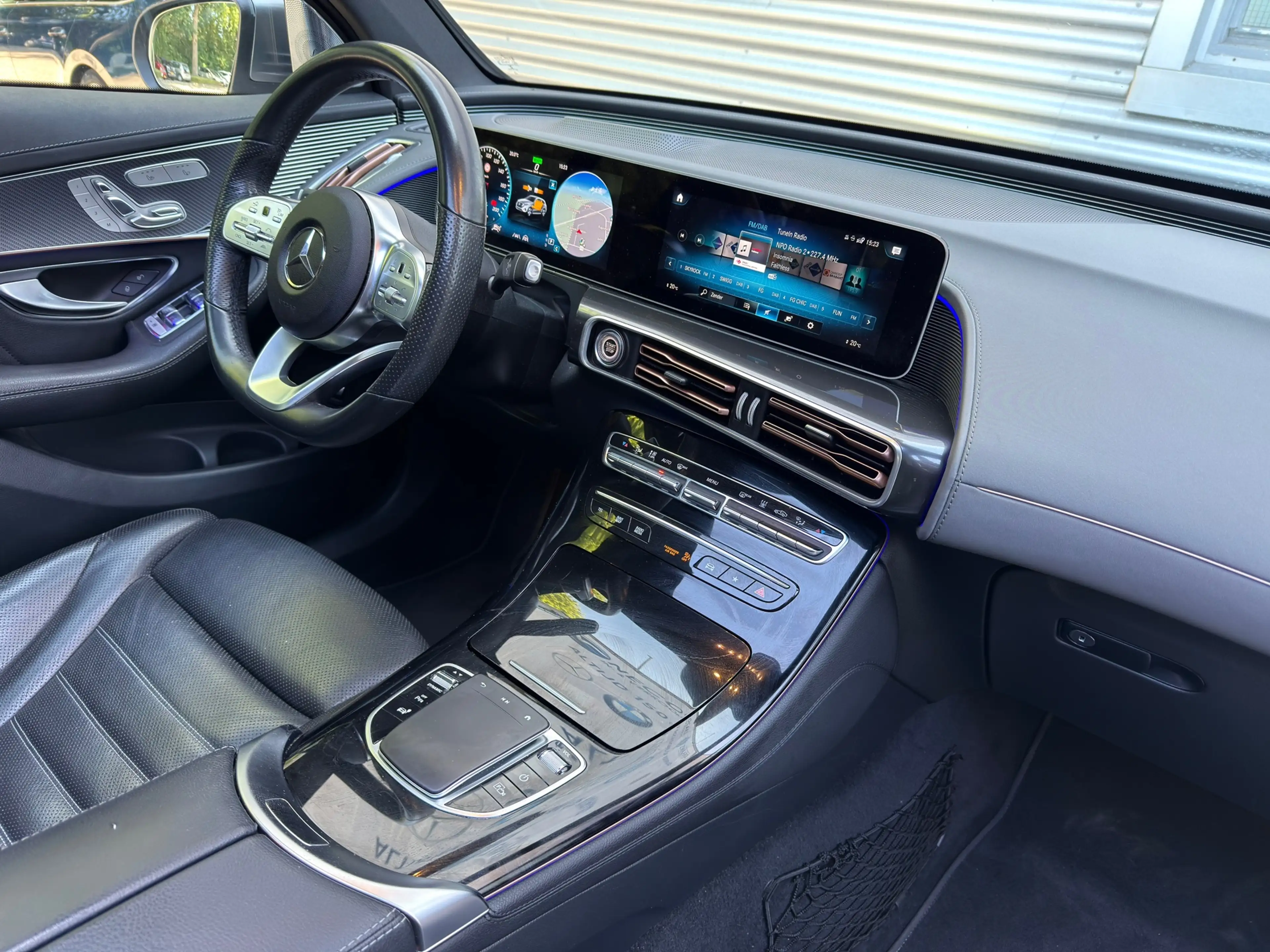 Mercedes-Benz EQC 400 4-Matic AMG 300KW l Pano l Headup l 360 Camera l B — photo 6