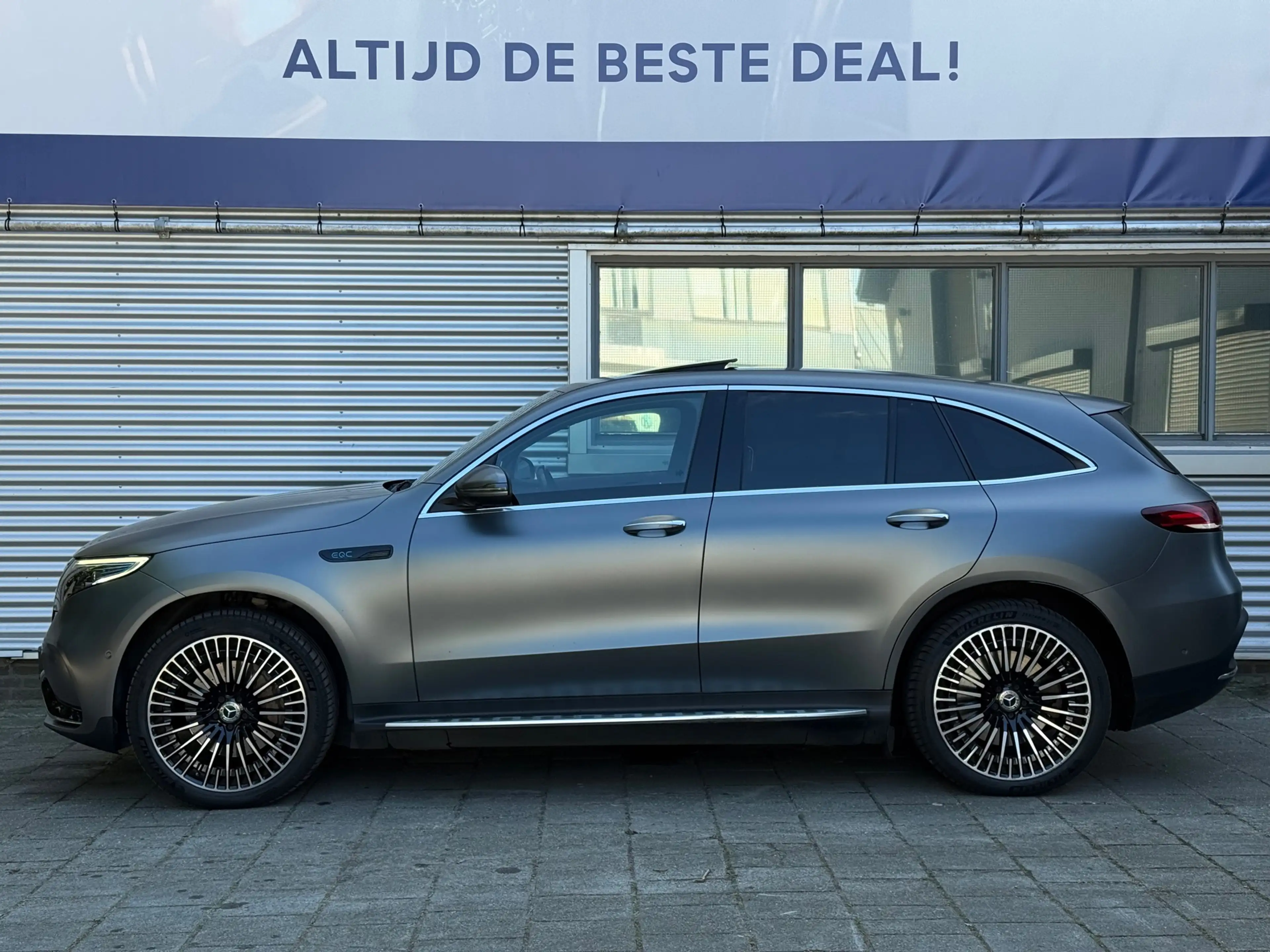 Mercedes-Benz EQC 400 4-Matic AMG 300KW l Pano l Headup l 360 Camera l B — photo 2