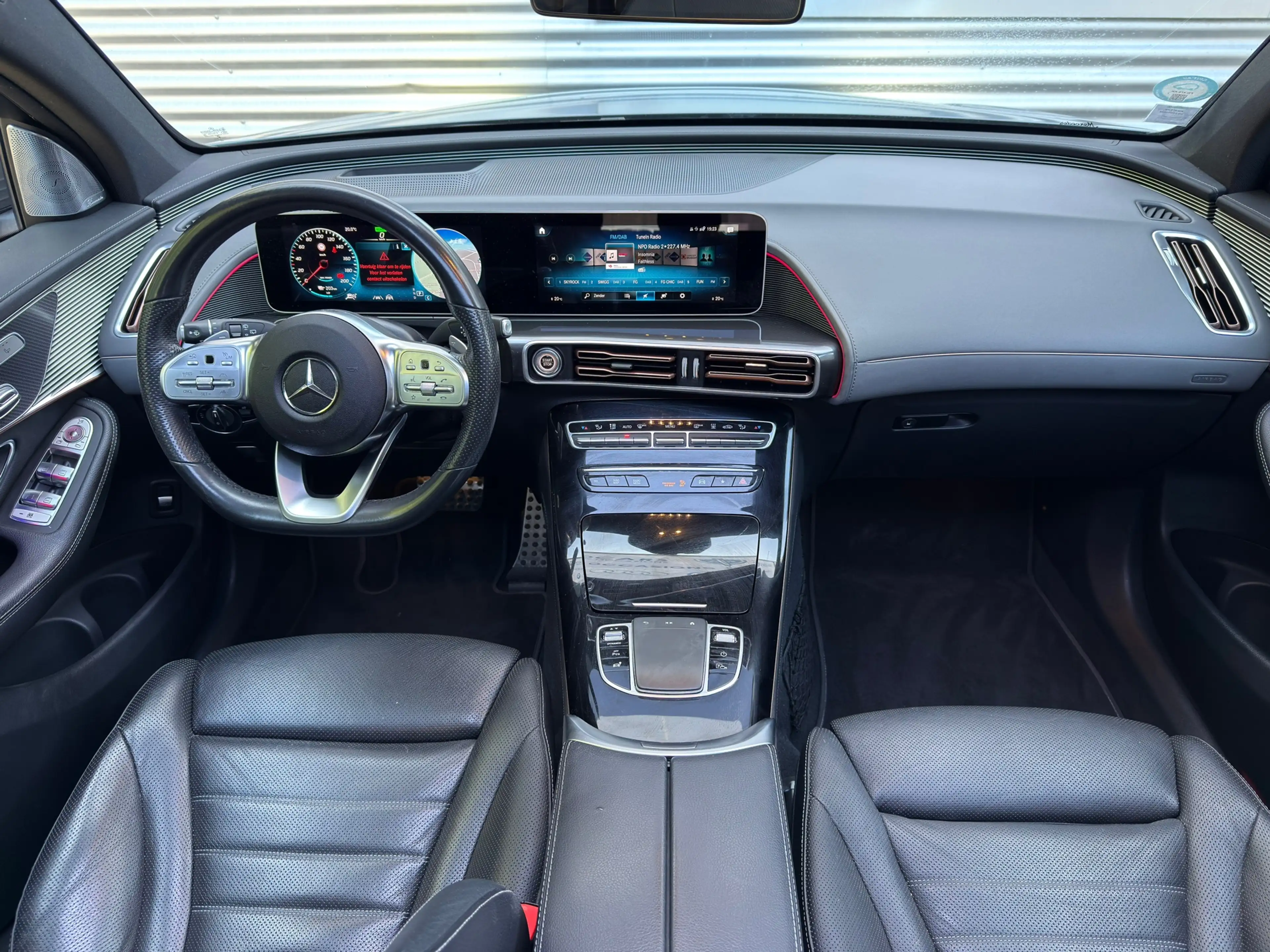 Mercedes-Benz EQC 400 4-Matic AMG 300KW l Pano l Headup l 360 Camera l B — photo 3