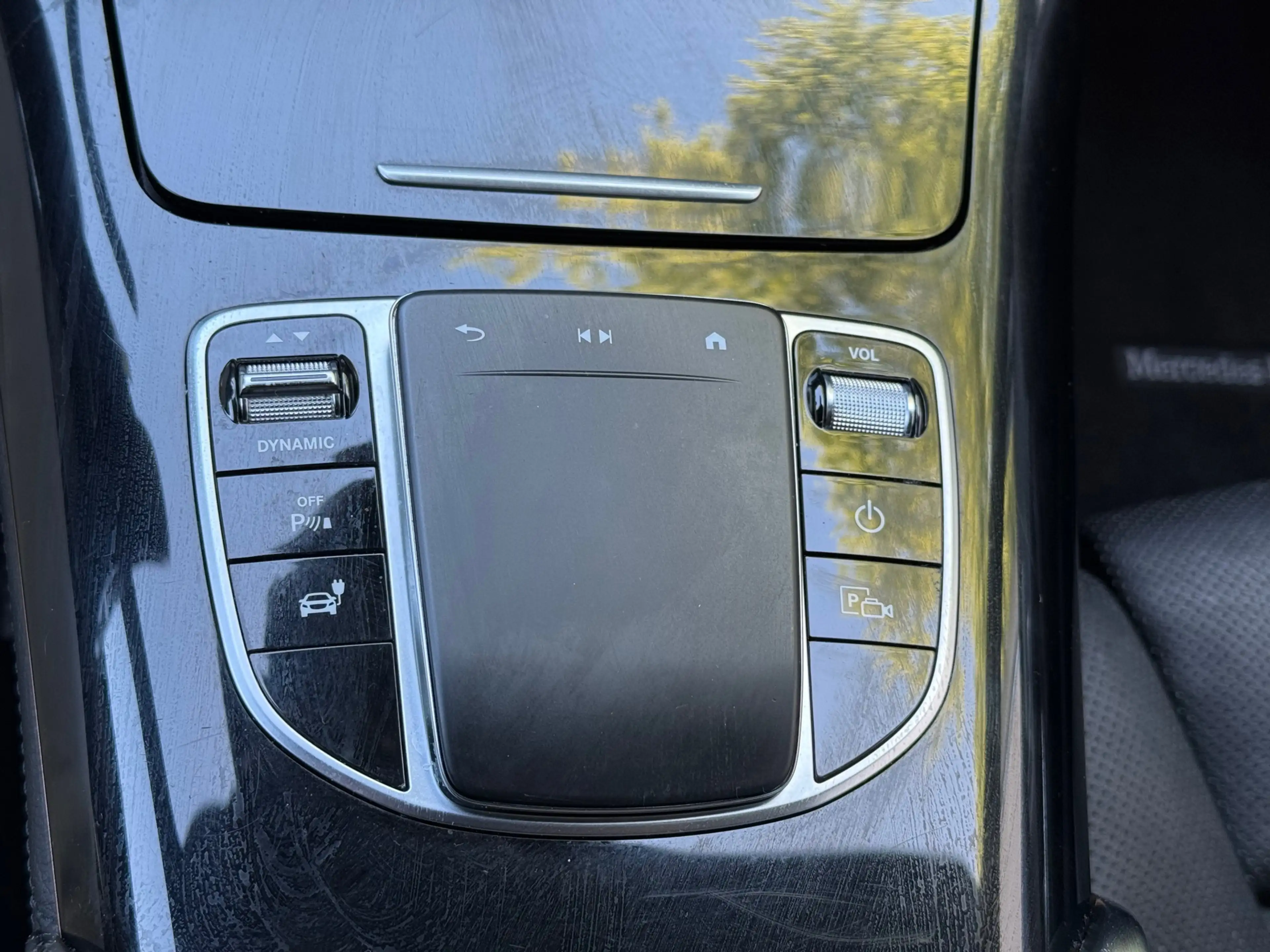 Mercedes-Benz EQC 400 4-Matic AMG 300KW l Pano l Headup l 360 Camera l B — photo 22