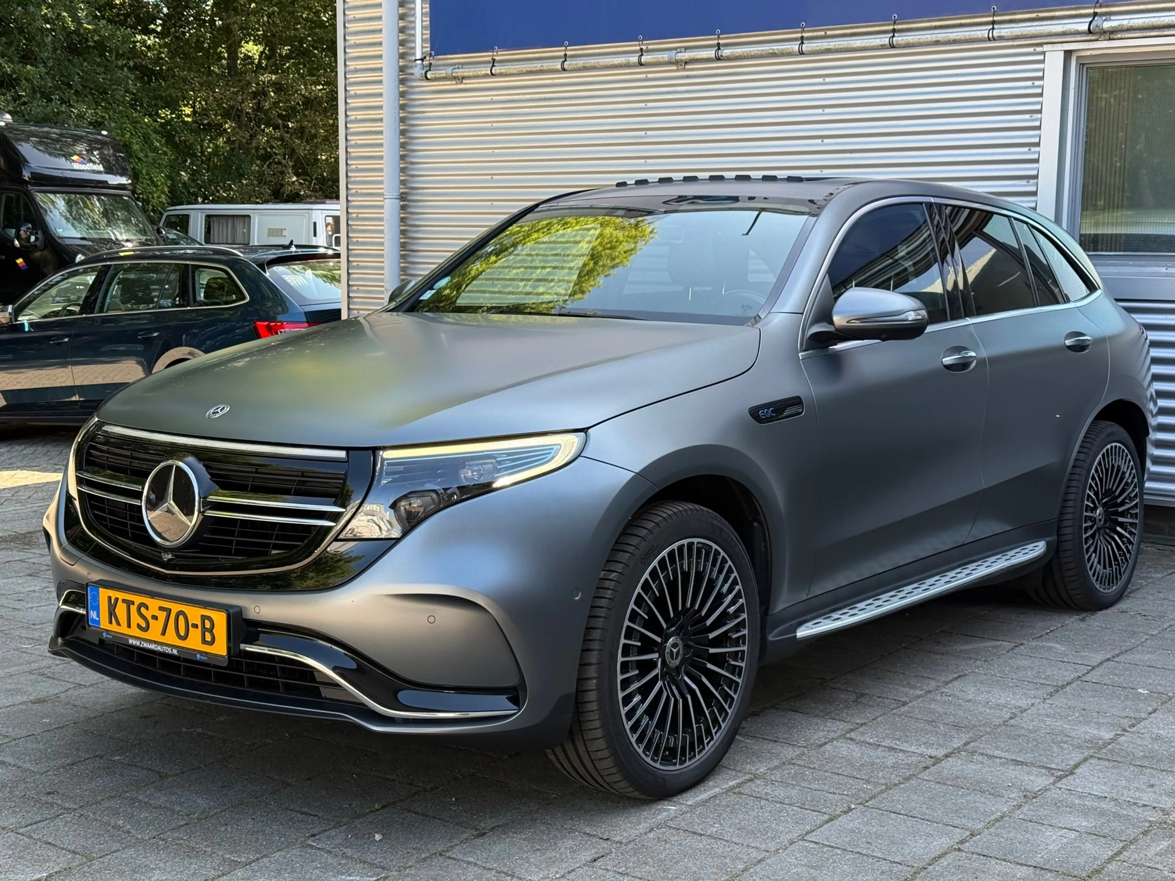 Mercedes-Benz EQC 400 4-Matic AMG 300KW l Pano l Headup l 360 Camera l B — photo 5