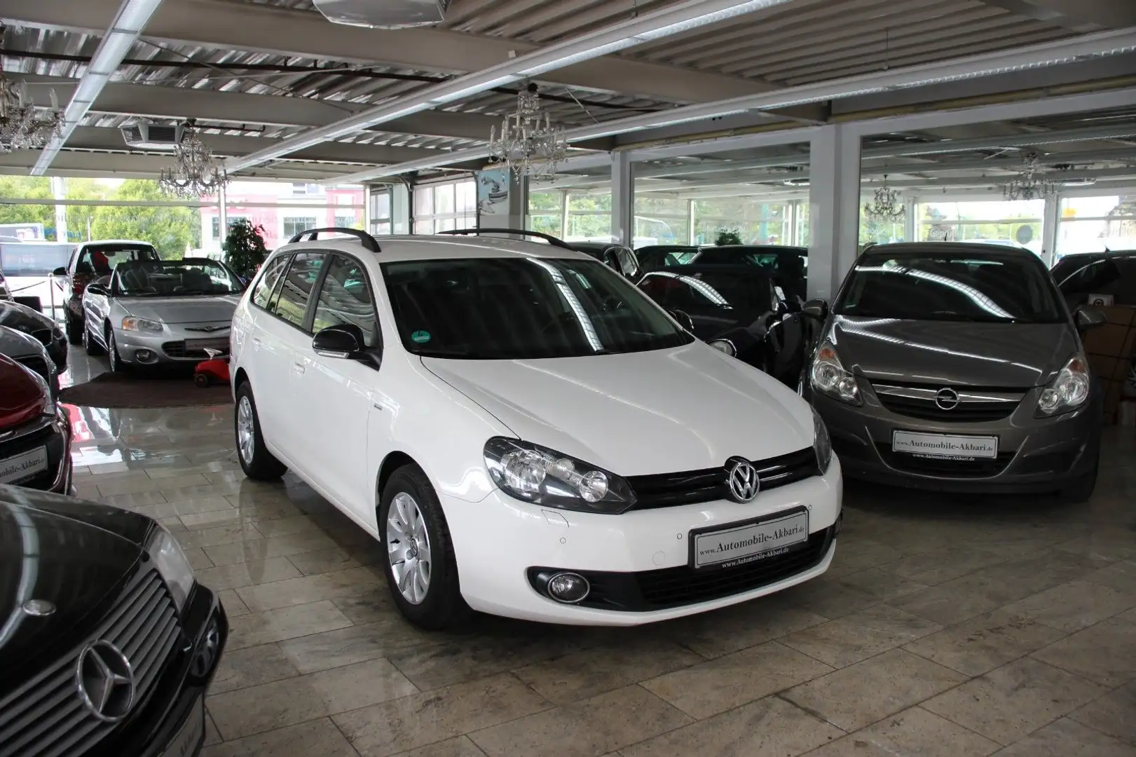 Volkswagen Golf 1.6 TDI MATCH Variant Wit - 2
