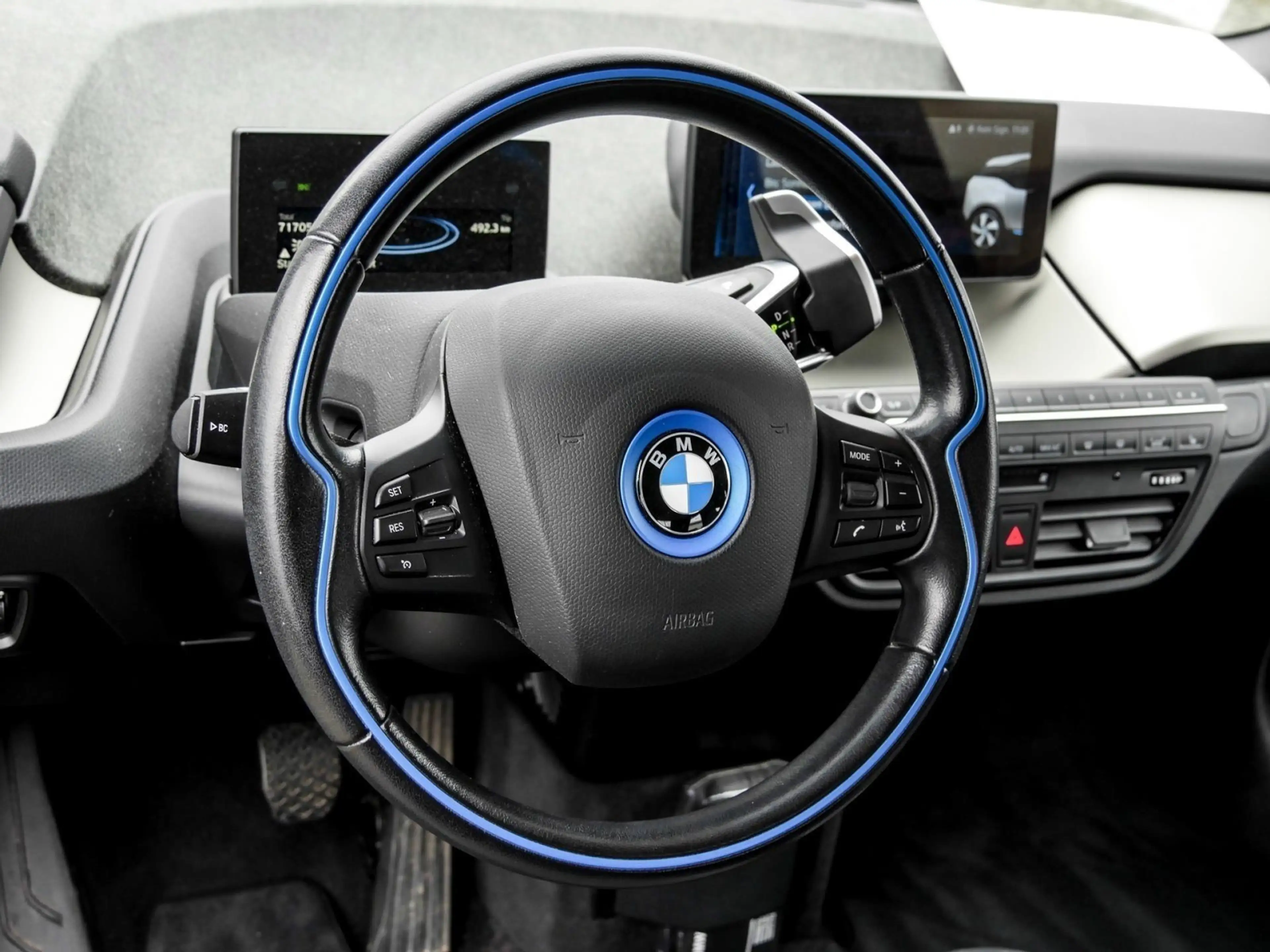 BMW i3 120 TEMPOMAT RÜCKFAHRKAMERA — photo 10
