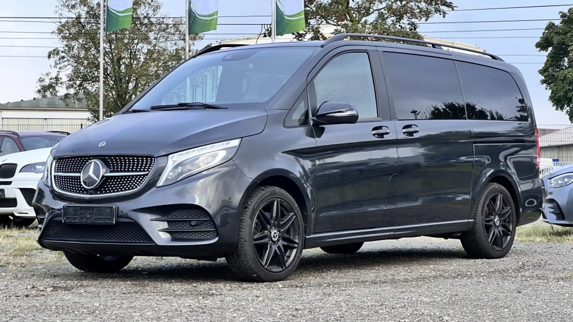 Mercedes-Benz V 300 d EDIT19#4M#Liegepkt#DAB#Ambi#AHK#Sthz#AMG Black - 1