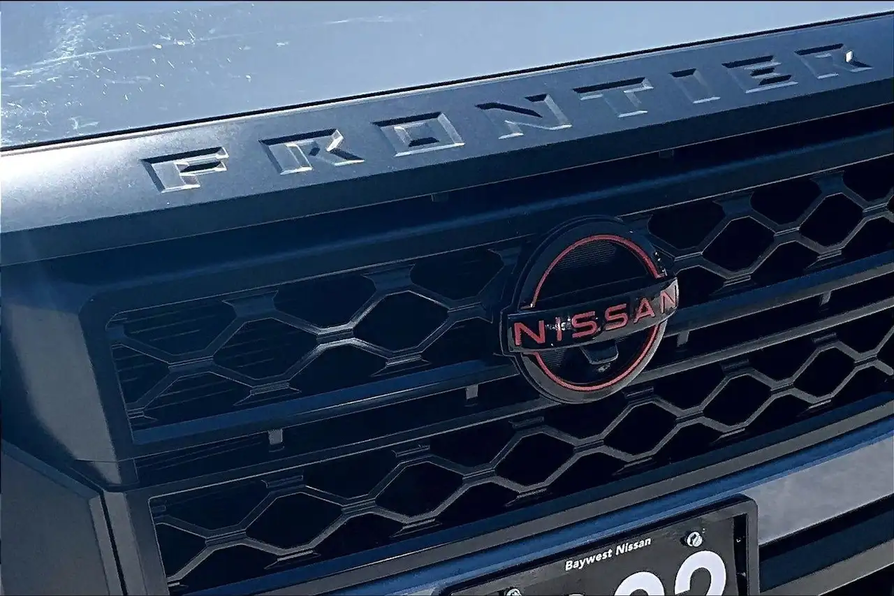 Nissan Frontier снимка Nissan Frontier