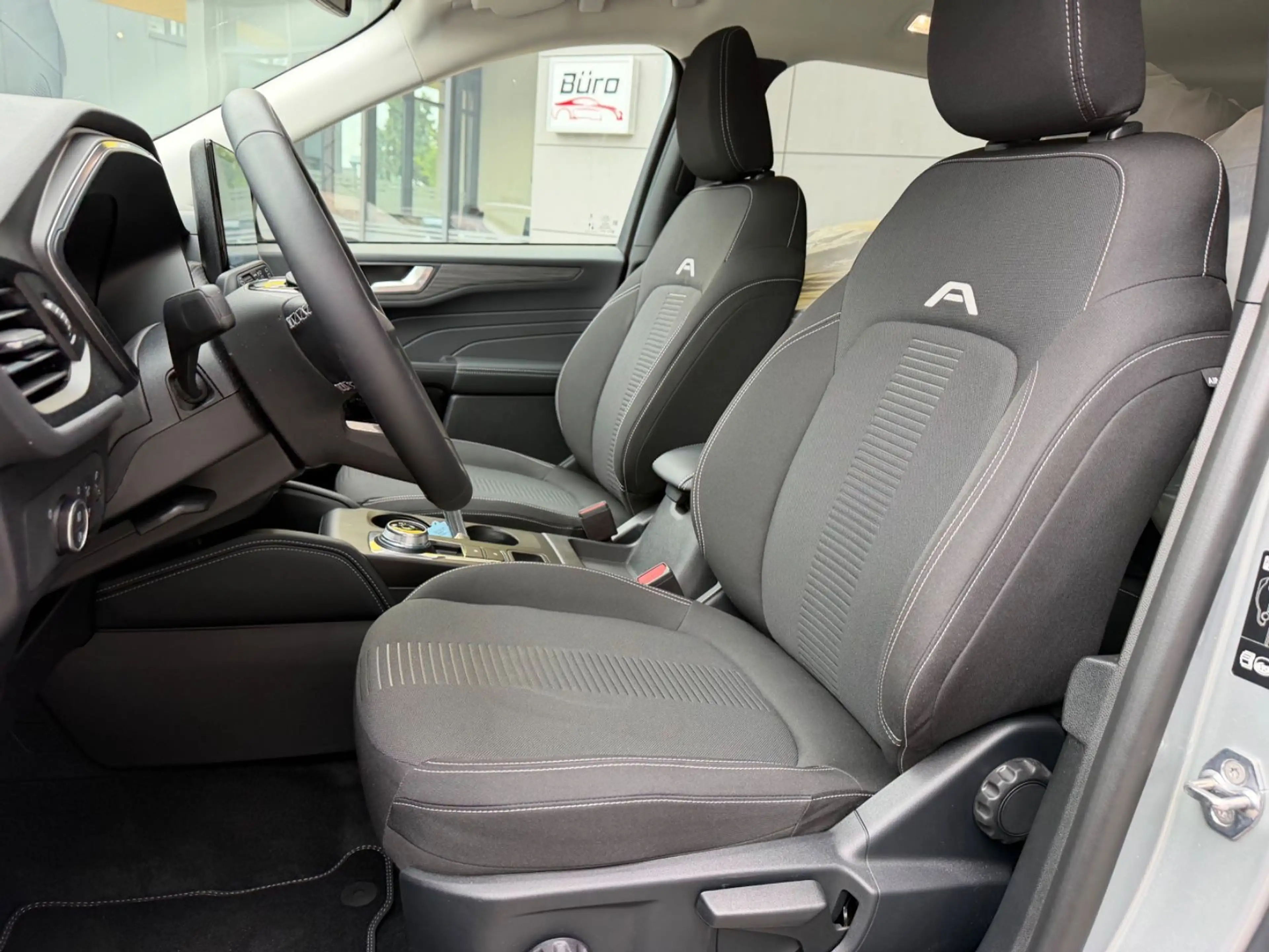 Ford Kuga Hybrid Active/SPURH*/TEMPOMAT/KEYLESS/NAVI — photo 12