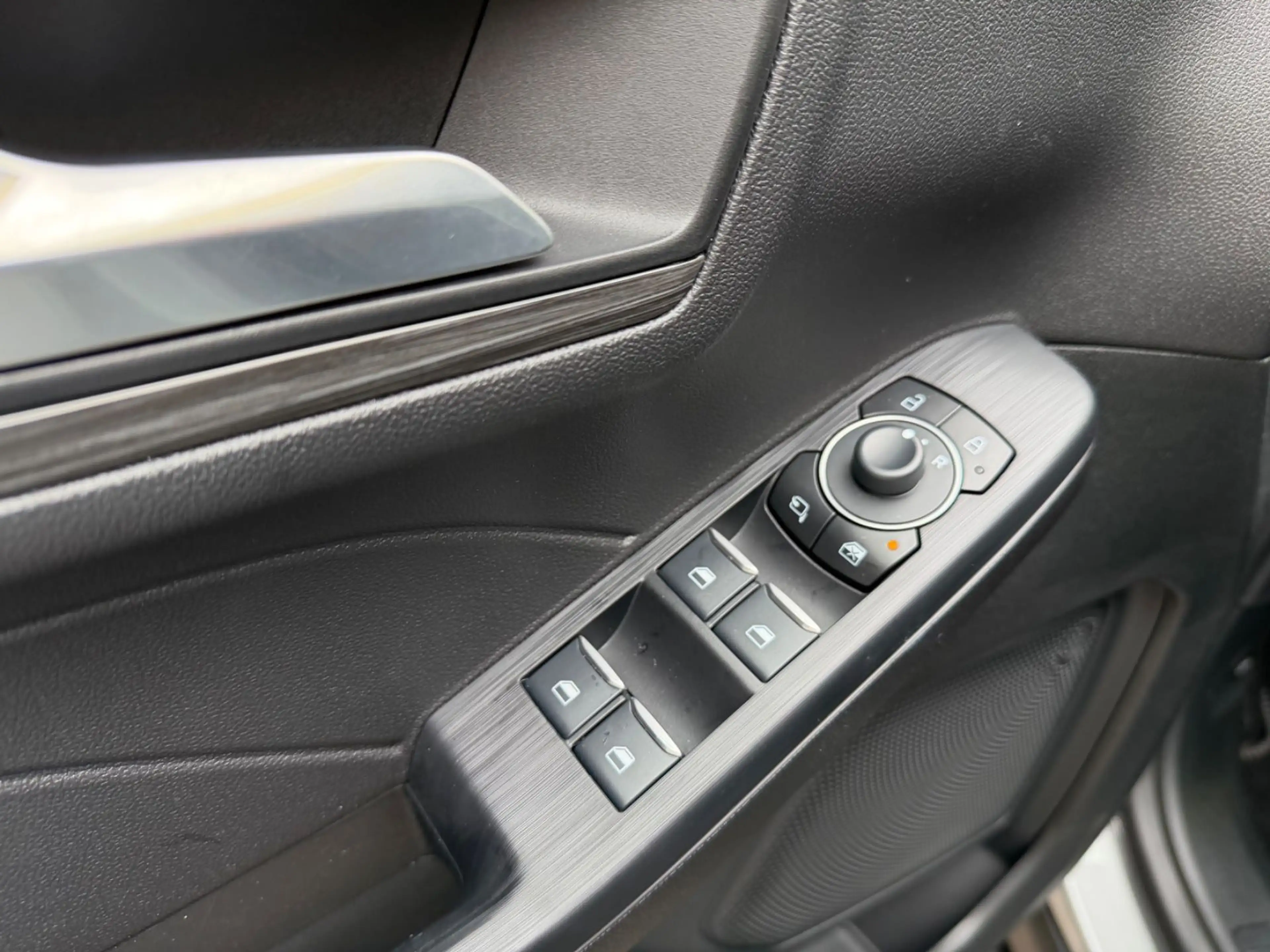 Ford Kuga Hybrid Active/SPURH*/TEMPOMAT/KEYLESS/NAVI — photo 10