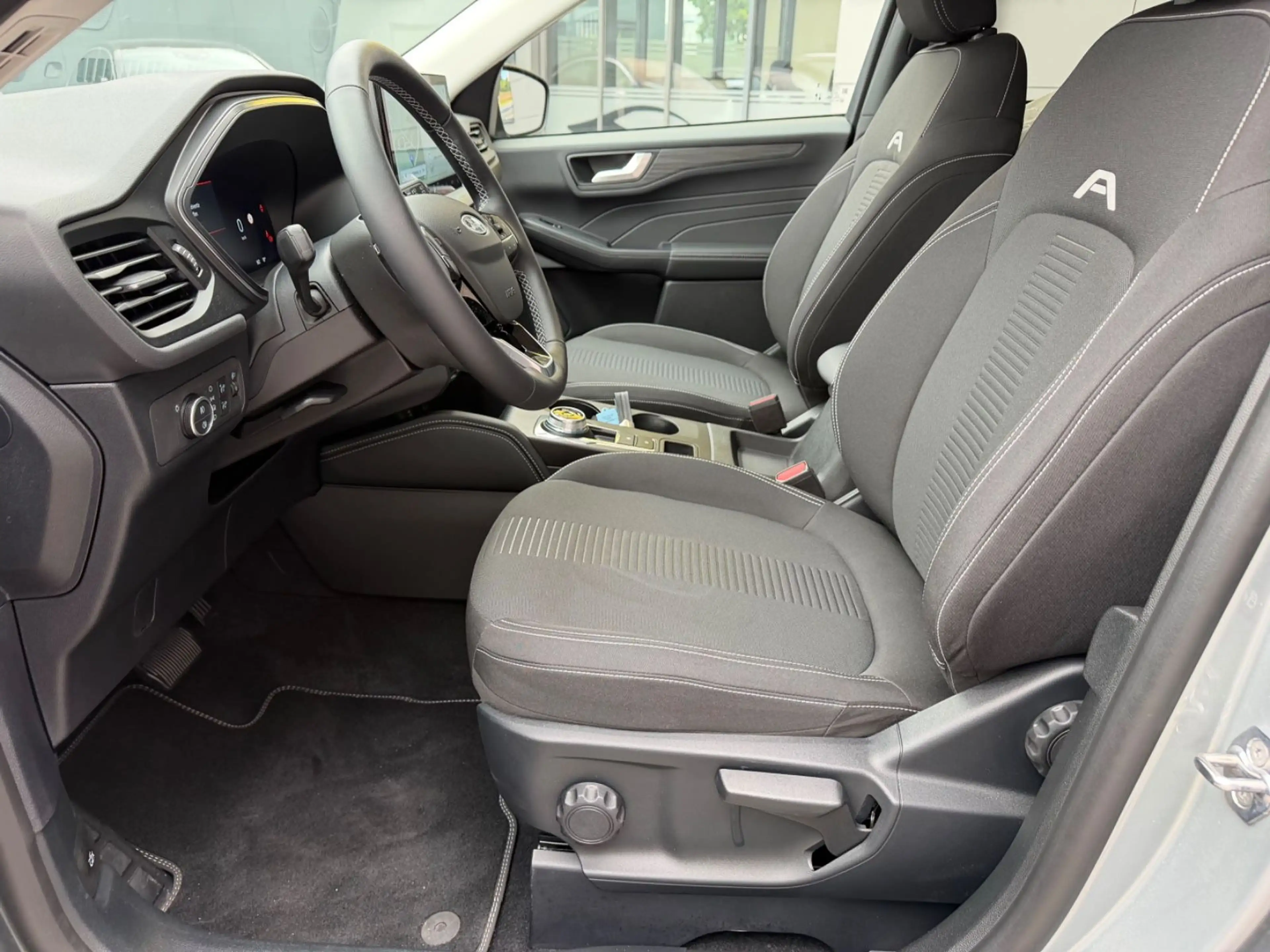 Ford Kuga Hybrid Active/SPURH*/TEMPOMAT/KEYLESS/NAVI — photo 11