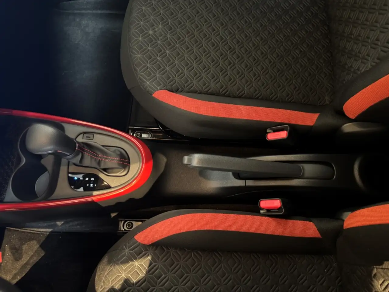 Toyota Aygo X Teamplayer / CarPlay & Android Auto / Sitzheizung 16