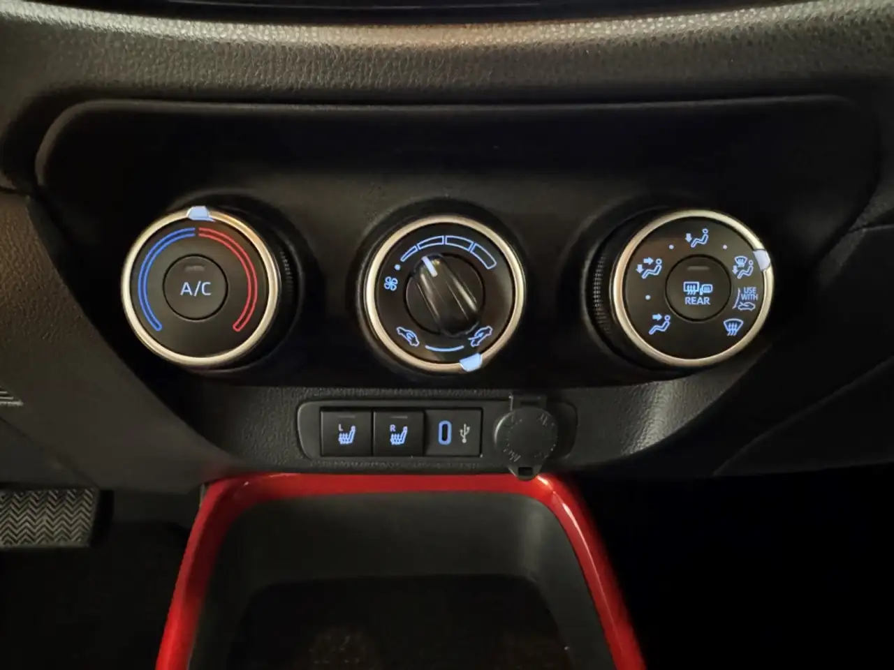 Toyota Aygo X Teamplayer / CarPlay & Android Auto / Sitzheizung 14