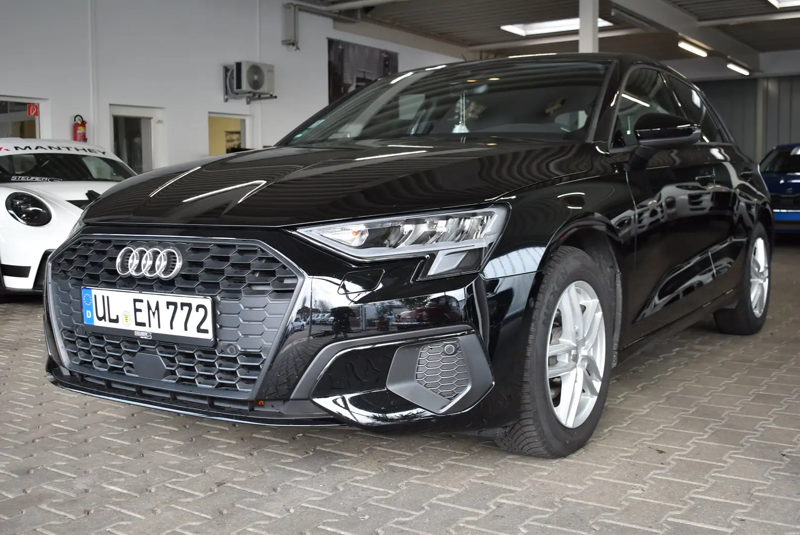 Audi A3 A3 30 TFSI Sportback APP Kamera Sitzheizung Negro - 1