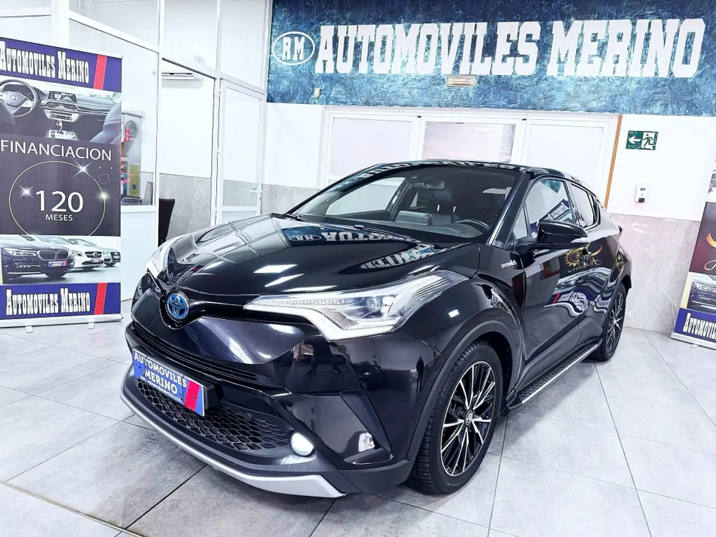 Toyota C-HR 125H Active Zwart - 1