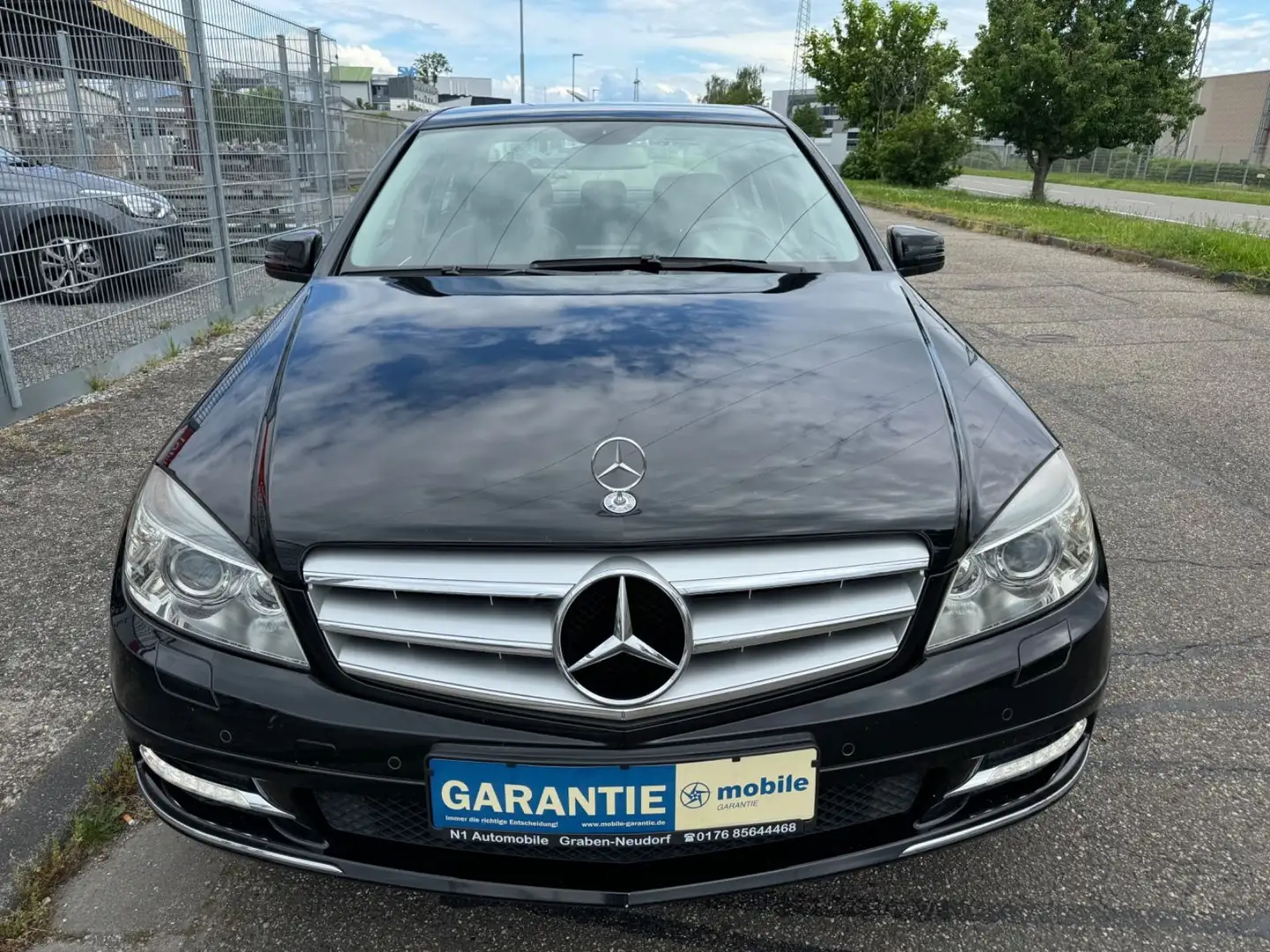 Mercedes-Benz C 250 CGI Lim. BlueEfficiency*Navi*Automatik* Fekete - 2