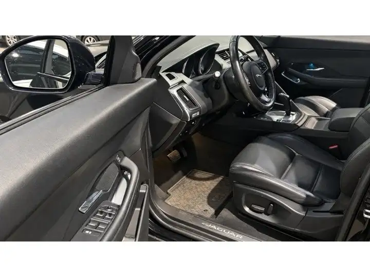 Jaguar E-Pace 2018, foto 8