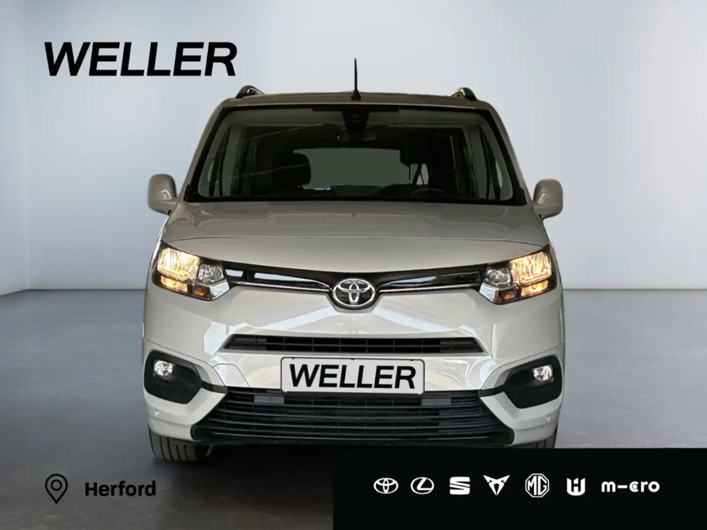 Toyota Proace City Verso 1.2 Turbo L2 Team D *AHK*7-Sit* Grijs - 2
