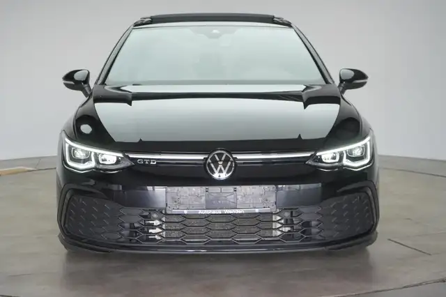 Volkswagen Golf view 2