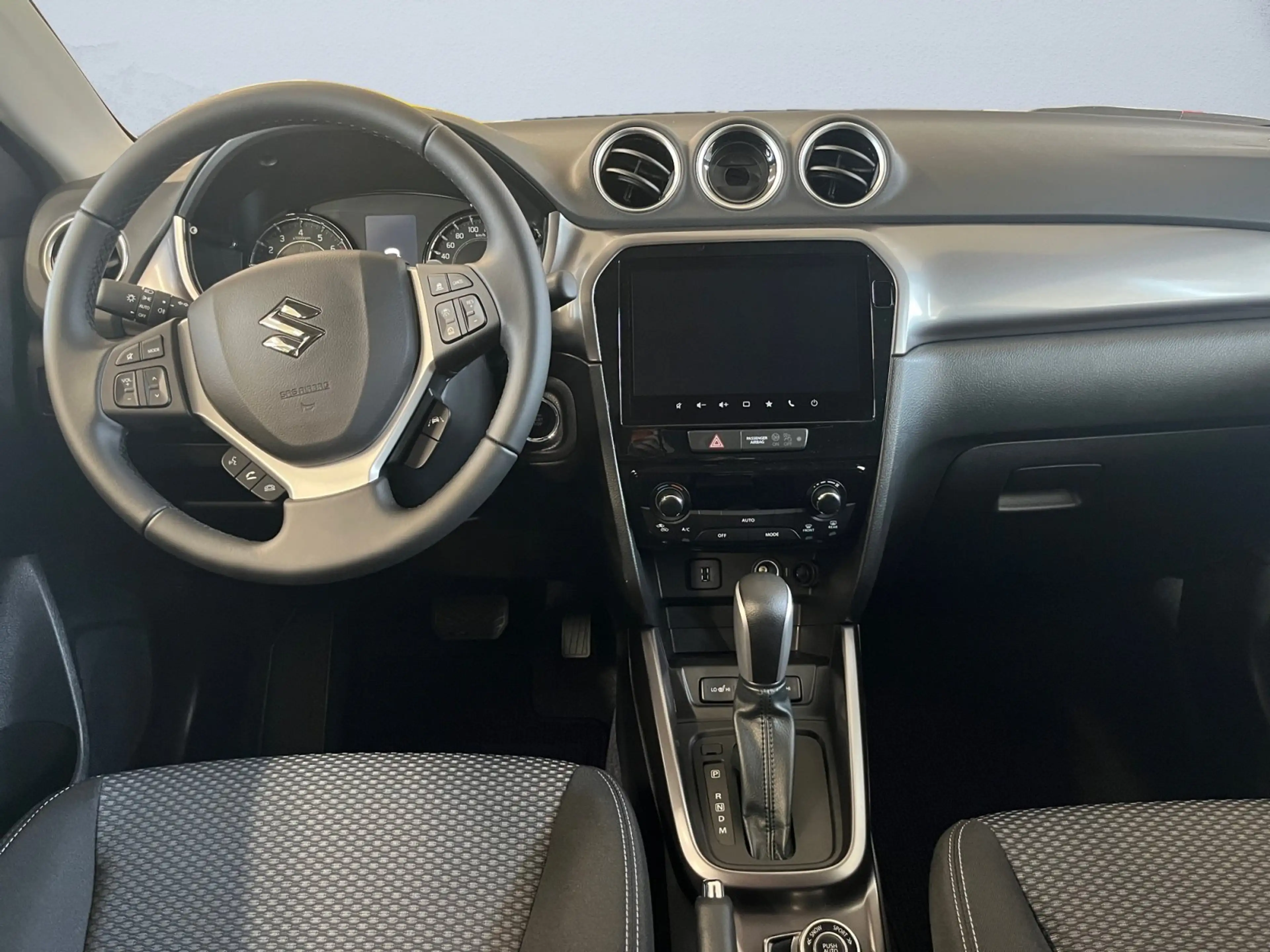 Suzuki Vitara shine AUT — photo 8