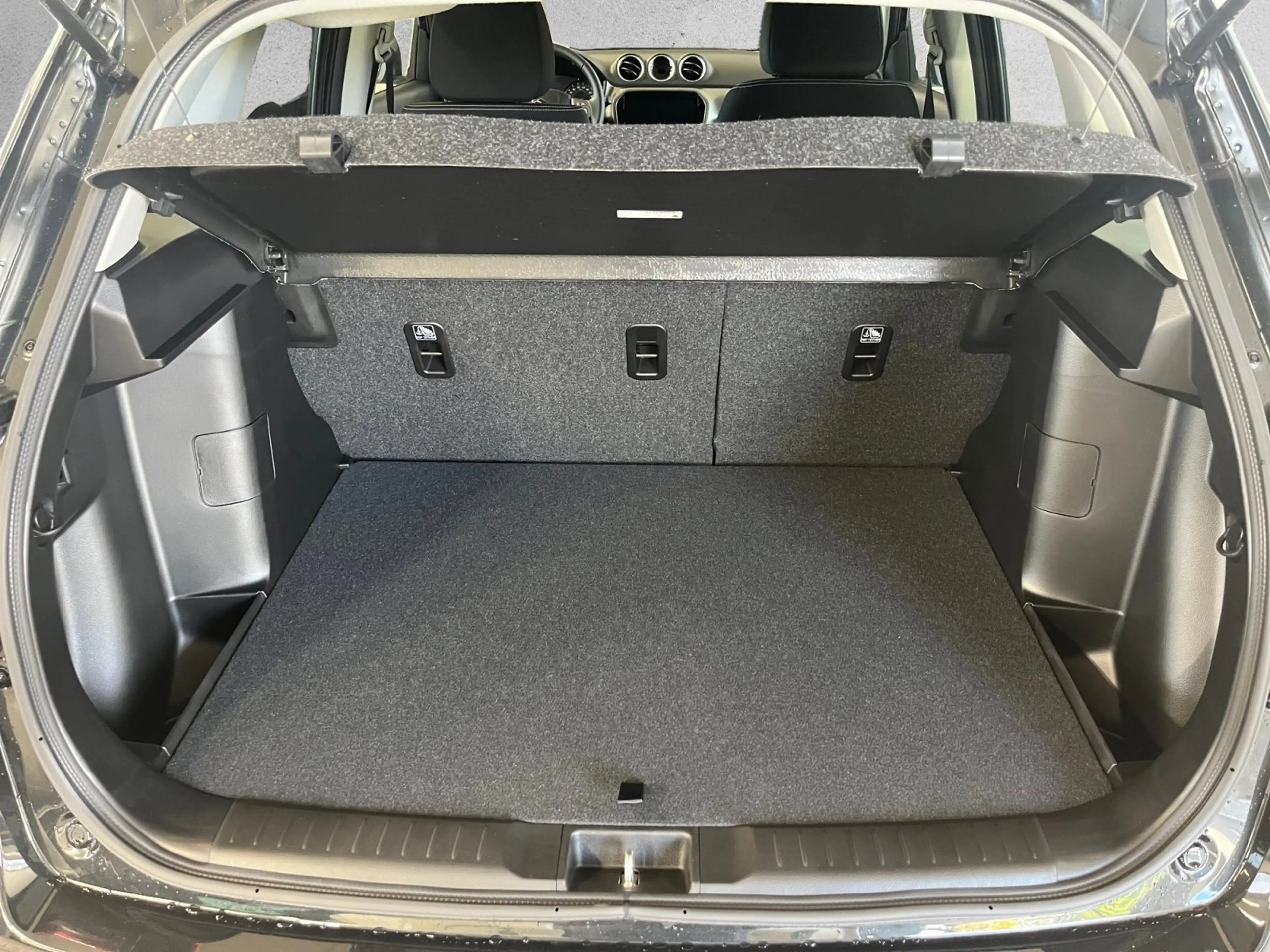 Suzuki Vitara shine AUT — photo 14