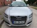 Audi A3 1.6 TDI Attraction Argent - thumbnail 2